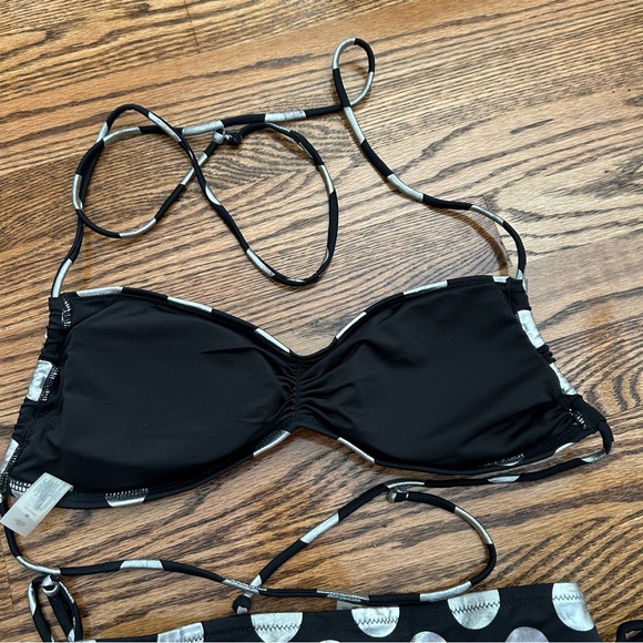 Victoria’s Secret NWT medium adjustable halter triangle bikini polka dot - Picture 9 of 9